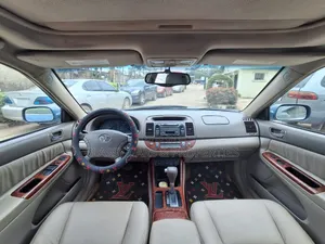 Toyota Camry XLE V6 Sedan (3.0L 6cyl A5) 2003 Blue