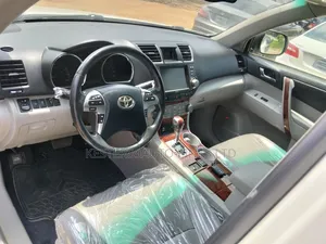 Toyota Highlander 2012 White