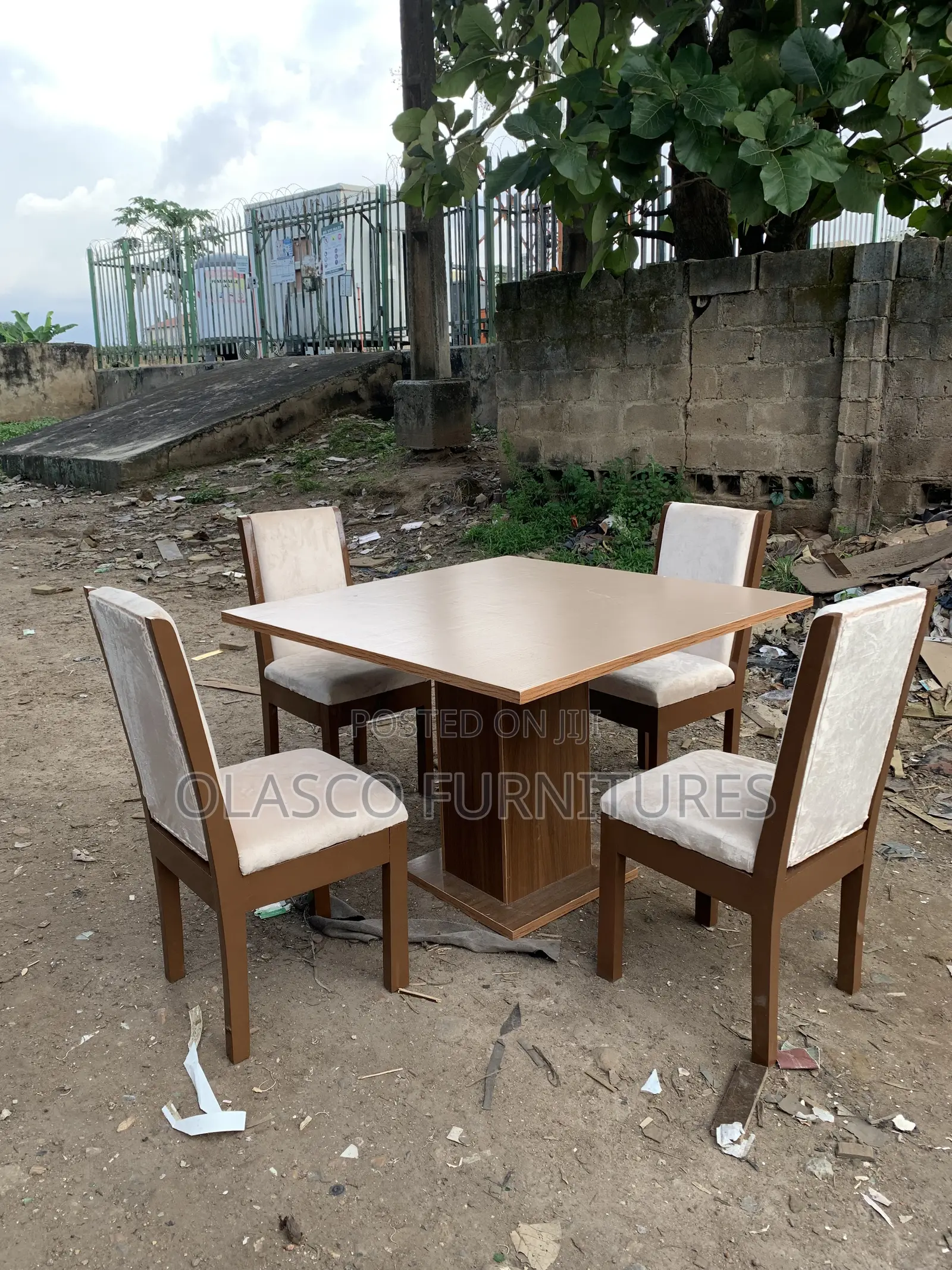 4set Dinner Is Available