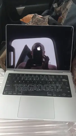 Laptop Apple MacBook Pro 2024 M4 16GB Apple M4 SSD 512GB