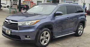 Toyota Highlander 2015 Blue