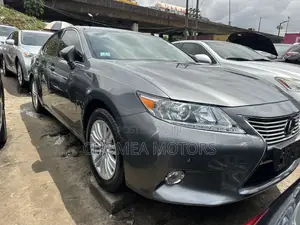 Lexus ES 2015 Gray