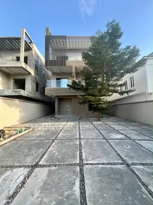 5bdrm Duplex in Lekki for sale