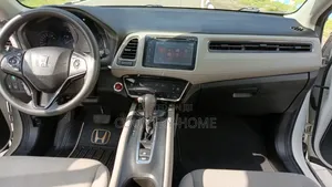 Honda HR-V 4dr SUV (1.5L 4cyl CVT) 2016 Off white