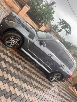 Mercedes-Benz GLK-Class 2010 Gray