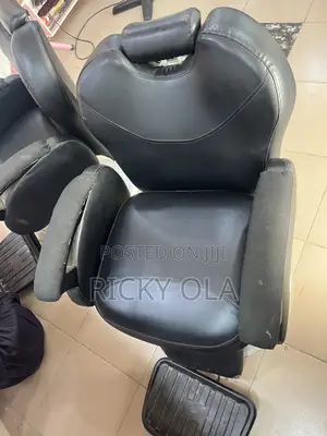 Executive Salon Rolling Recliner Barber Chair