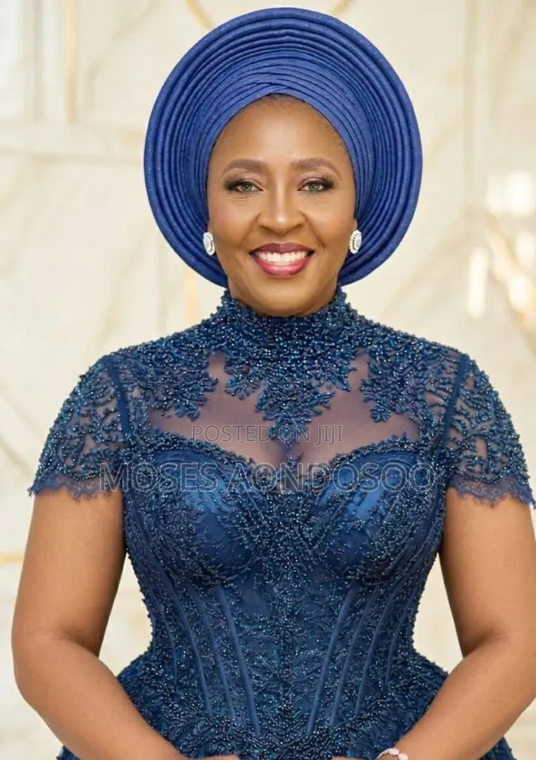 A Professional Tailor Is Urgently Needed