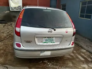 Nissan Almera Tino 2005 Silver