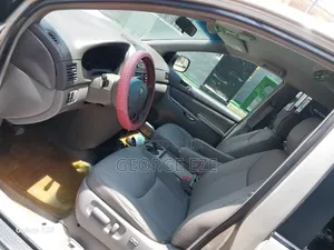 Toyota Sienna 2007 Gold