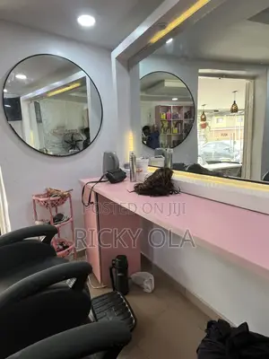 Salon Hair Dresser Table