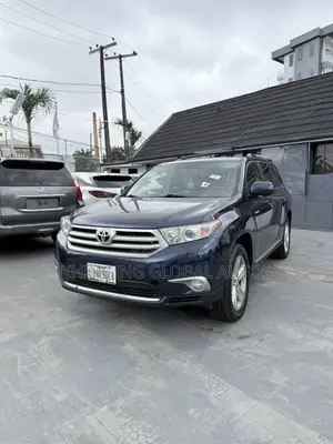 Toyota Highlander Limited 3.5l 4WD 2013 Blue