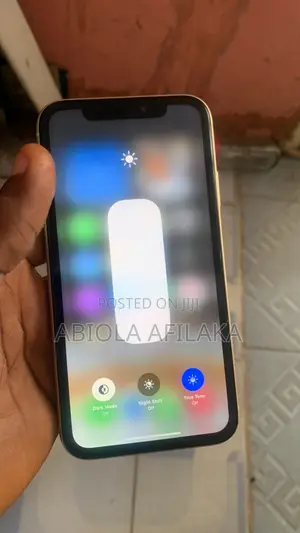 Apple iPhone XR 64 GB Yellow