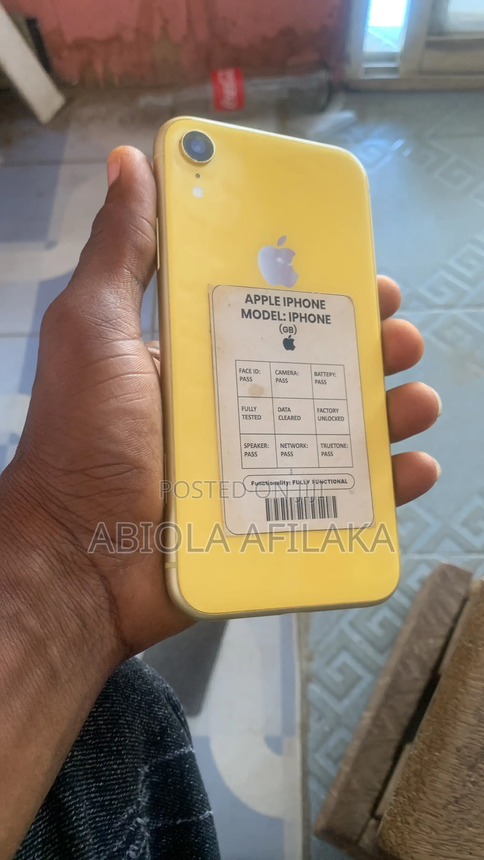 Apple iPhone XR 64 GB Yellow