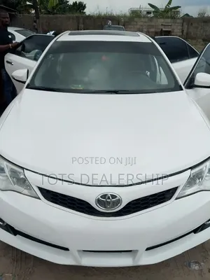 Toyota Camry LE 4dr Sedan (2.5L 4cyl 6A) 2013 White