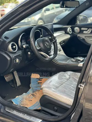 Mercedes-Benz C300 2016 Black
