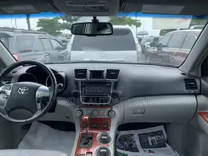 Toyota Highlander Limited 3.5l 4WD 2013 Gray