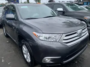 Toyota Highlander Limited 3.5l 4WD 2013 Gray
