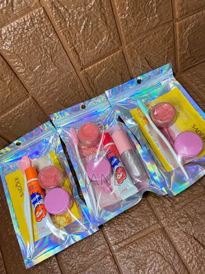 Jane Beauty Empire Pink Lips – Lip Scrub Lip Balm