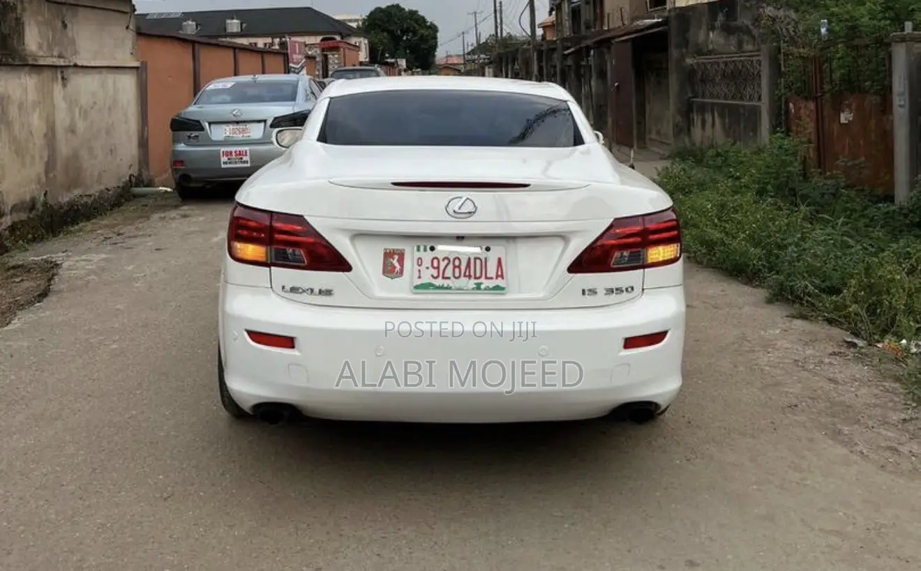 Lexus IS 350 C 2011 White