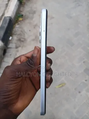 Tecno Spark 40 128 GB White