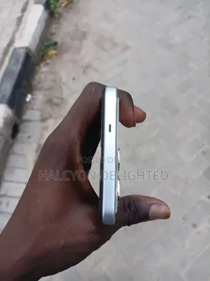 Tecno Spark 40 128 GB White