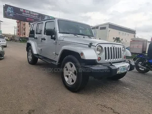 Jeep Wrangler Unlimited Rubicon 2010 Silver