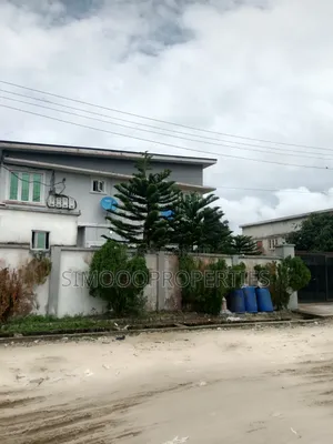 3bdrm Block of Flats in Ogunfayo, Awoyaya for rent