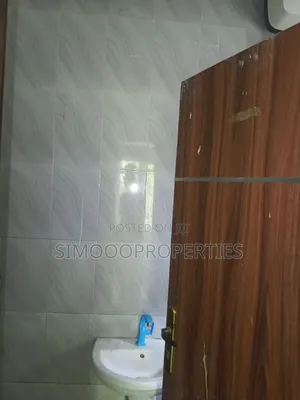 3bdrm Block of Flats in Ogunfayo, Awoyaya for rent