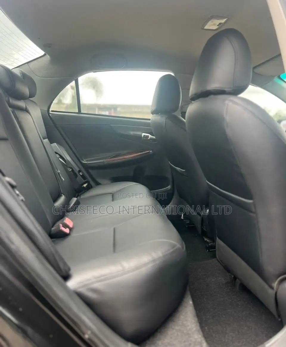 Toyota Corolla 2010 Gray