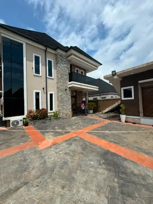 4bdrm Duplex in Okhoromi Off, Benin City for sale