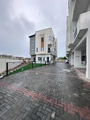 4bdrm Townhouse/Terrace in Lekki Scheme 2 for sale