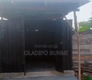Shop Container for Sale, 700,000