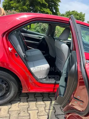 Toyota Corolla LE 4dr Sedan (1.8L 4cyl CVT) 2015 Red