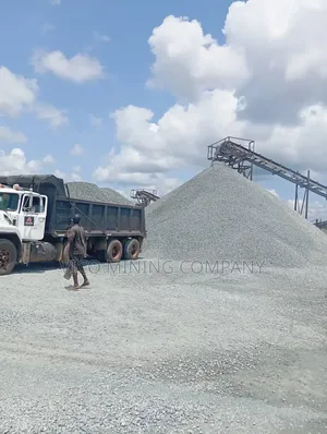 Spec-Grade 1/2" Angular Granite Chippings for Heavy Pavements