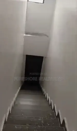 3bdrm Apartment in Agege, Agbotikuyo for rent
