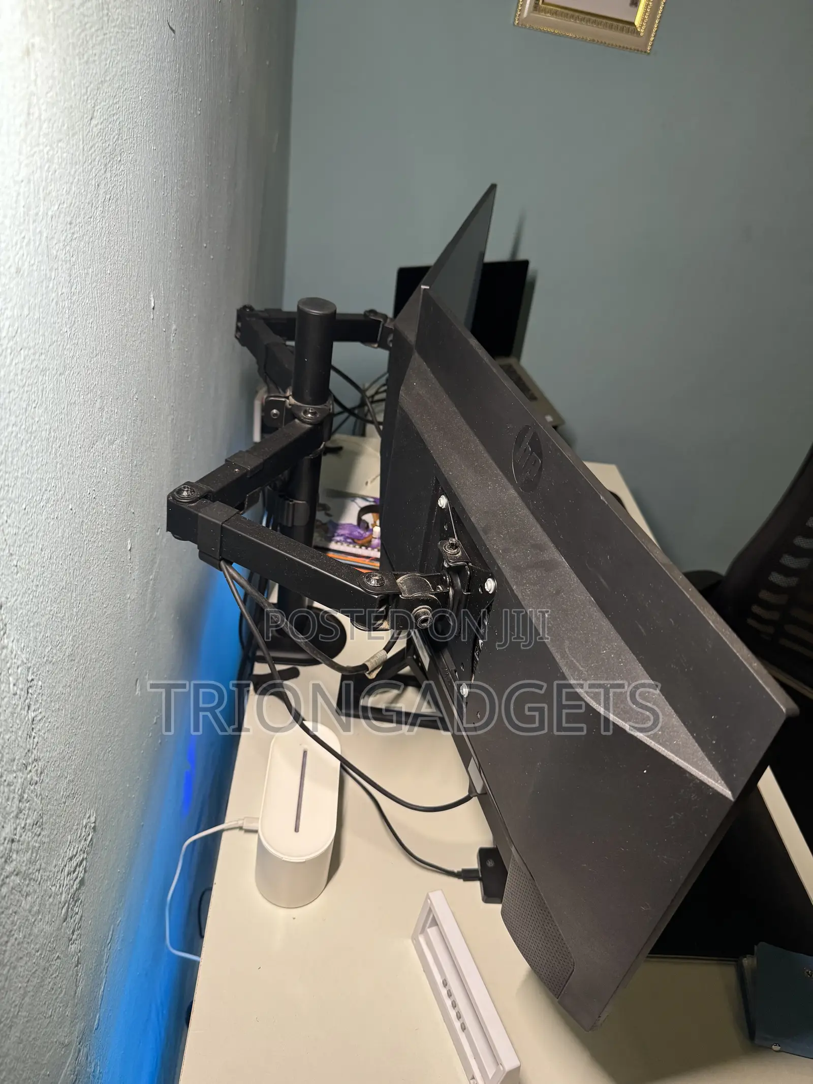 2 * 22” HP Frameless IPS Monitor