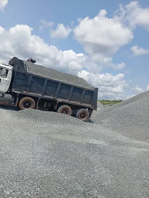 Low-Permeability Granite Aggregates for Water Retaining Concrete