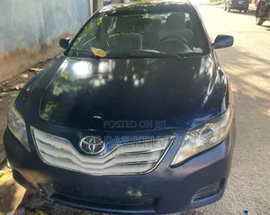 Toyota Camry LE 4dr Sedan (2.5L 4cyl 6A) 2011 Blue