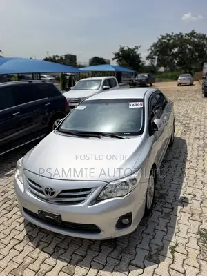 Toyota Corolla LE 4dr Sedan (1.8L 4cyl 4A) 2012 Silver