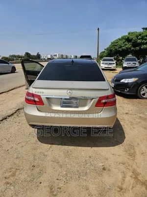 Mercedes-Benz E350 2012 Gold