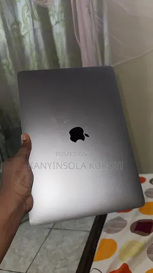 Laptop Apple MacBook Pro 2020 M1 8GB Apple M1 SSD 256GB