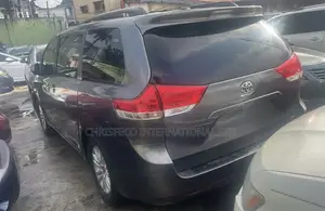Toyota Sienna XLE 7 Passenger 2012 Gray