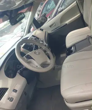 Toyota Sienna XLE 7 Passenger 2012 Gray