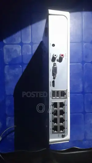 Hilook NVR-108mh-C/8p, 5 Camera and Accessories