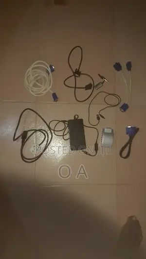 Hilook NVR-108mh-C/8p, 5 Camera and Accessories
