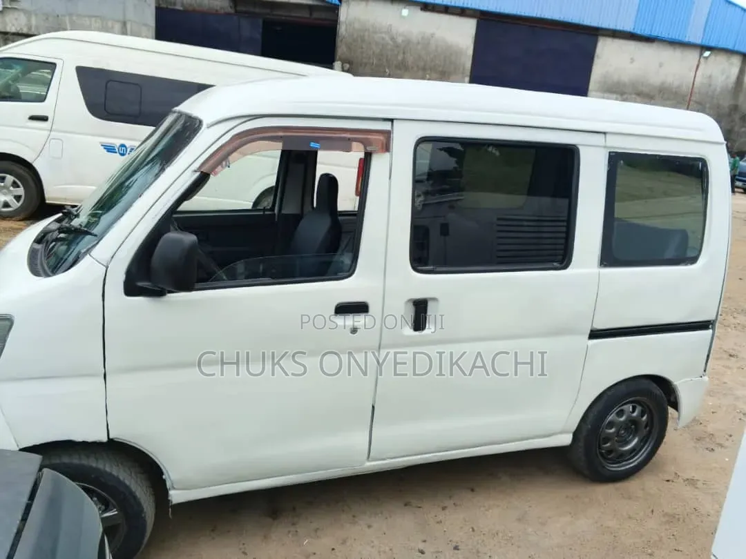 Daihatsu Hijet 2008 White