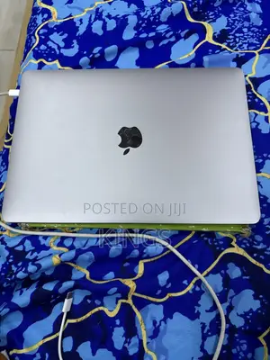 Laptop Apple MacBook Pro 2020 8GB Intel Core i5 SSD 256GB