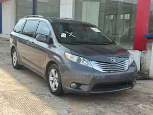 Toyota Sienna 2010 Gray