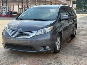 Toyota Sienna 2010 Gray