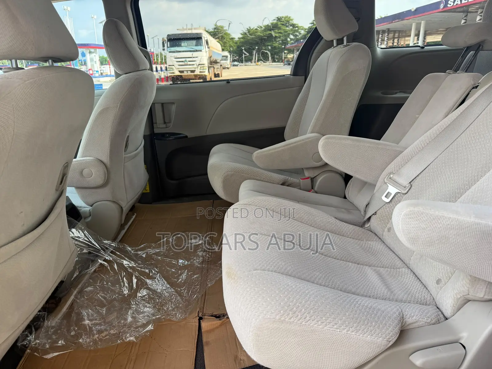Toyota Sienna 2010 Gray